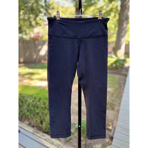 Lululemon Black Crop Leggings Size 6 21" Inseam - Picture 1 of 6